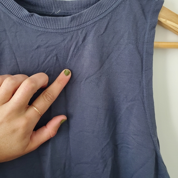 Avocado Muscle Workout Tank - Picture 4 of 5